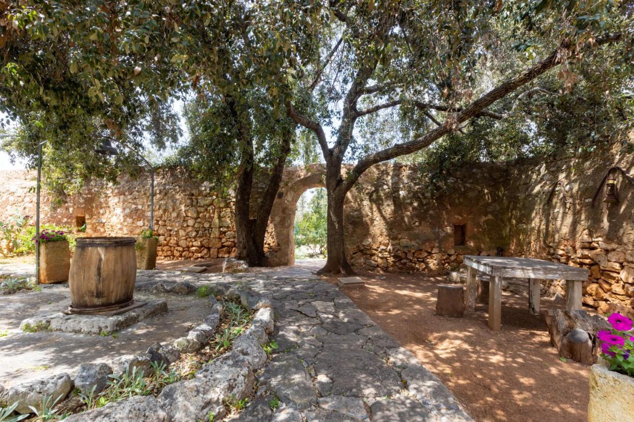 Badia Del Casale Bed & Breakfast อูเจนโต ภายนอก รูปภาพ